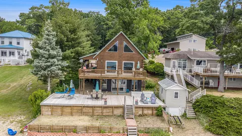 2579 E White Lake Dr, Twin Lake, MI 49457
