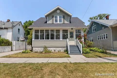 45 E 17th St, Holland, MI 49423