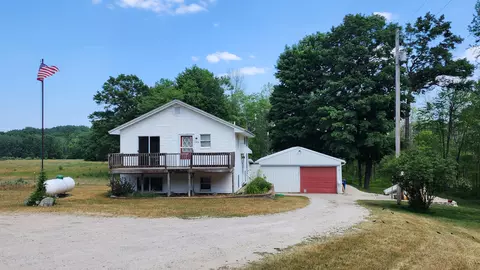 1514 N Wisner Ave, White Cloud, MI 49349