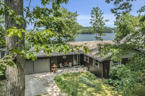 3971 Arrowhead Trl, Allegan, MI 49010