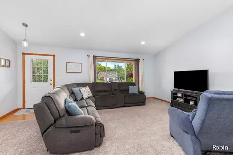 4364 Cuper Ave, Dorr, MI 49323 photo 7