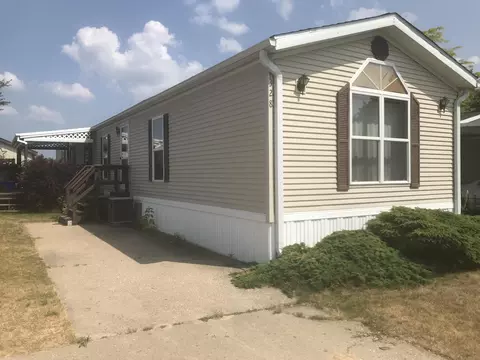 1328 Windridge Ln, Fremont, MI 49412