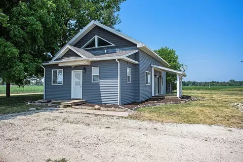 8502 Peck Rd, Greenville, MI 48838