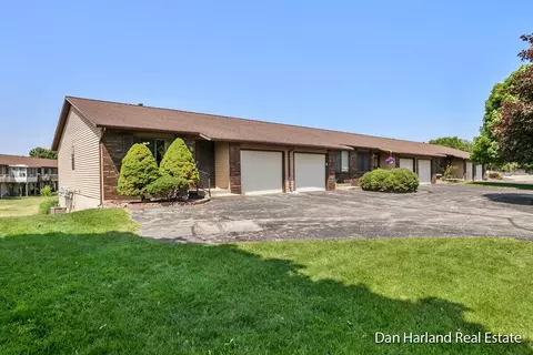 2880 Porter St SW, Grandville, MI 49418