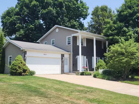 3867 Blackhawk Dr SW, Grandville, MI 49418