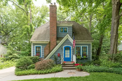 1749 Greenlawn Ave, Kalamazoo, MI 49006