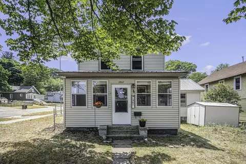 1867 Cherry St, Muskegon, MI 49441