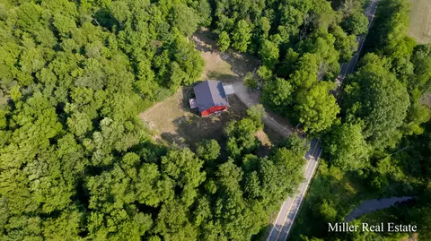 7457 E Usborne Rd, Freeport, MI 49325