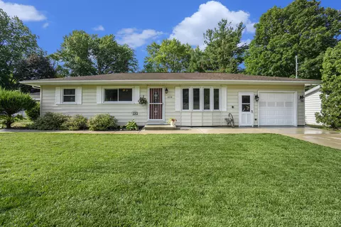 408 Gingham Ave, Portage, MI 49002