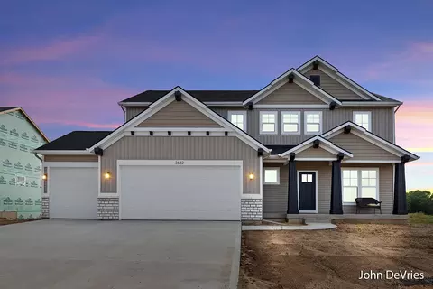 3682 Waterton Dr, Grandville, MI 49418