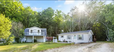 18900 Hillview Blvd, Barryton, MI 49305