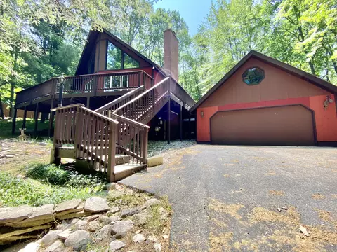 12221 Trail Creek Dr, Canadian Lakes, MI 49346