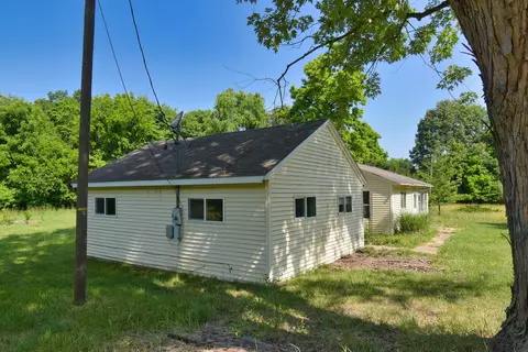 64602 Mullen Rd, Cassopolis, MI 49031 photo 2