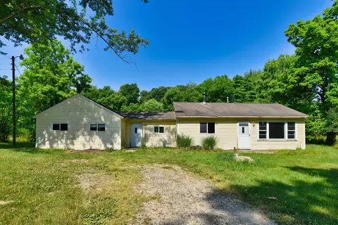 64602 Mullen Rd, Cassopolis, MI 49031