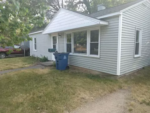 92 S Cedar Ave, Battle Creek, MI 49017