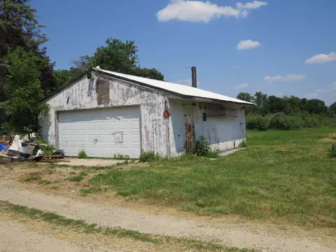 2347 W Maple Rd, Perrinton, MI 48871 photo 14