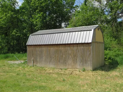 2347 W Maple Rd, Perrinton, MI 48871 photo 31