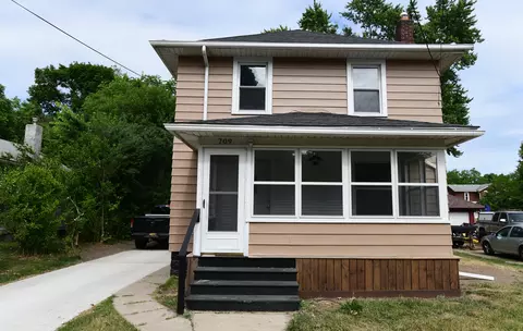 709 Center St, Jackson, MI 49202