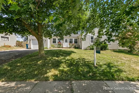 4126 Miramar Ave NE, Grand Rapids, MI 49525