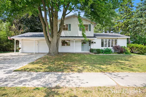 940 Central Ave, Holland, MI 49423