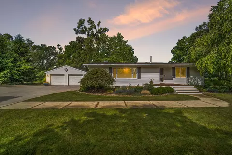 10380 Clinton Rd, Manchester, MI 48158