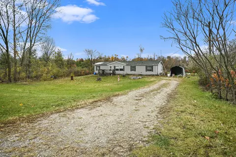 49365 59 12 St, Hartford, MI 49057