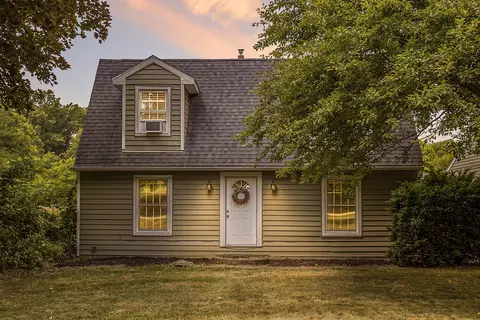 8994 S Norris Rd, Delton, MI 49046