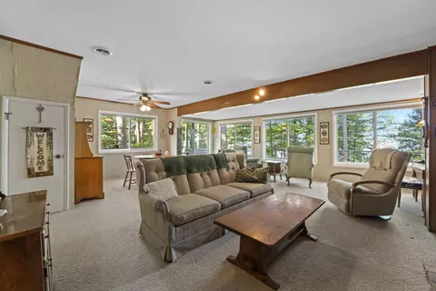 211 Chaney Point Dr, Roscommon, MI 48653 photo 4