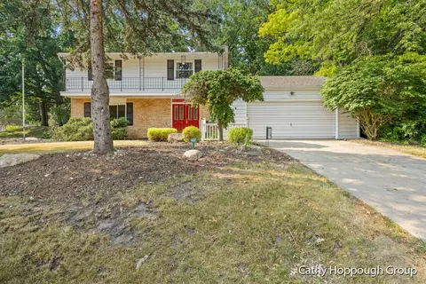 205 Katherine Ct, Ionia, MI 48846