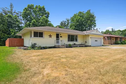 944 Thomas Dr, Jackson, MI 49203 photo 2