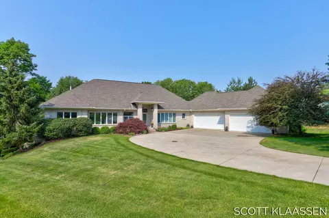2322 Cascade Lakes Cir SE, Grand Rapids, MI 49546