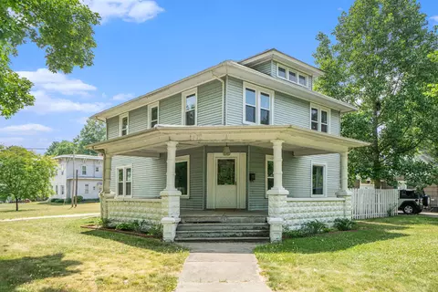 300 S Hooker Ave, Three Rivers, MI 49093