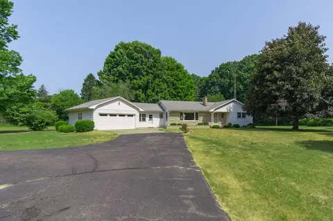 24722 County Road 687, Bangor, MI 49013