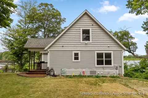349 Clear Lk, Dowling, MI 49050 photo 2