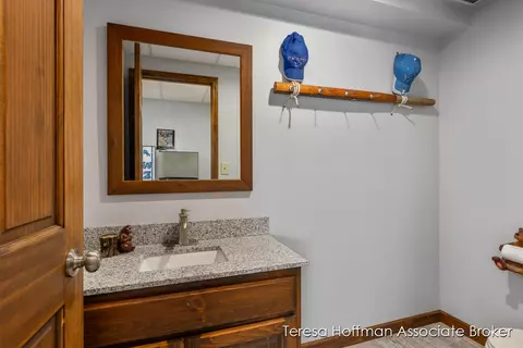 349 Clear Lk, Dowling, MI 49050 photo 44