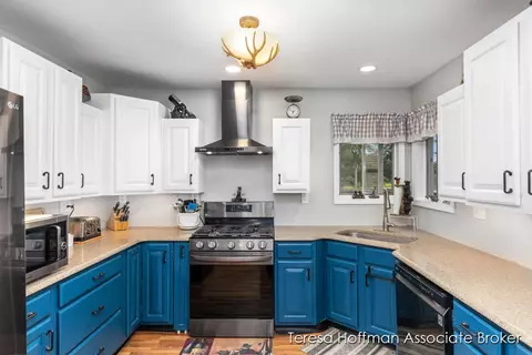 349 Clear Lk, Dowling, MI 49050 photo 14