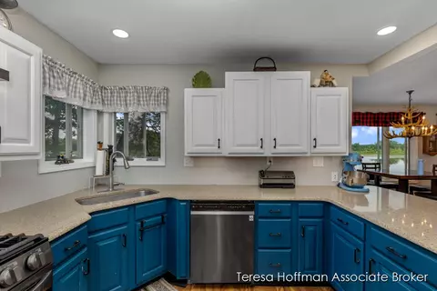 349 Clear Lk, Dowling, MI 49050 photo 15