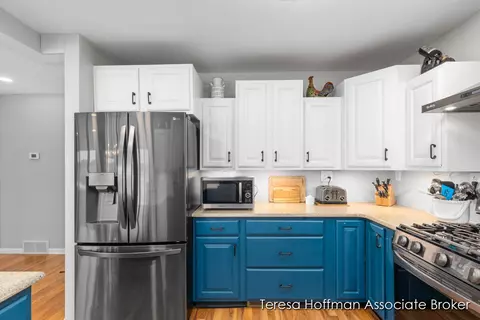 349 Clear Lk, Dowling, MI 49050 photo 17