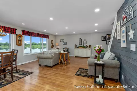 349 Clear Lk, Dowling, MI 49050 photo 10