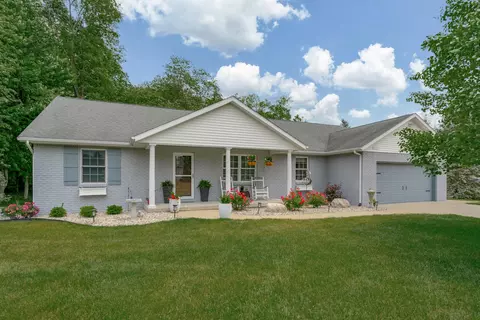 6371 Buckham Wood Dr, Kalamazoo, MI 49009