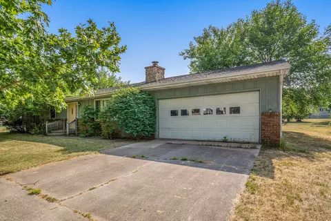 729 Friar Tuck Dr, Sturgis, MI 49091
