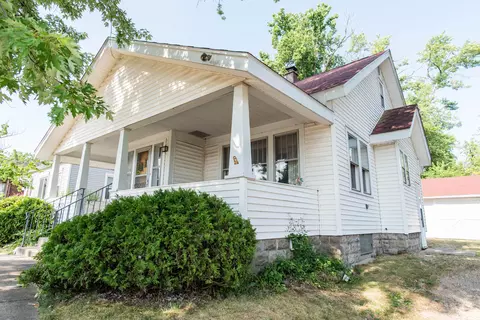3630 Oakland Dr, Kalamazoo, MI 49008