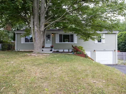 233 E Clark St, Jackson, MI 49203