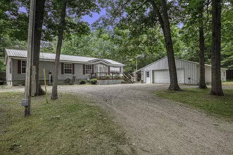 201 Northwood Dr, Branch, MI 49402