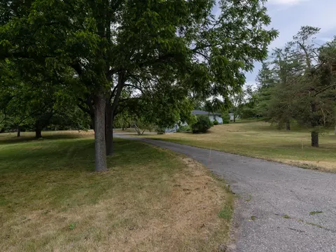 7411 Chicago Rd, Napoleon, MI 49261 photo 3