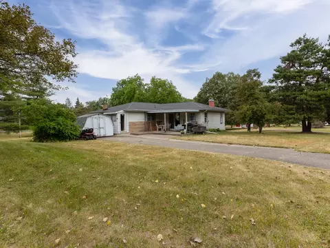 7411 Chicago Rd, Napoleon, MI 49261