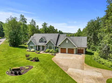 300 Lakewood Dr, Cadillac, MI 49601