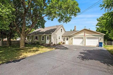 424 W Day St, Stanton, MI 48888