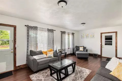 424 W Day St, Stanton, MI 48888 photo 3