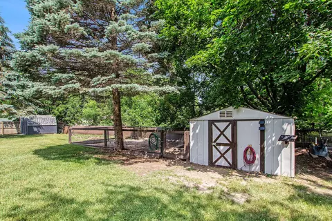 424 W Day St, Stanton, MI 48888 photo 23